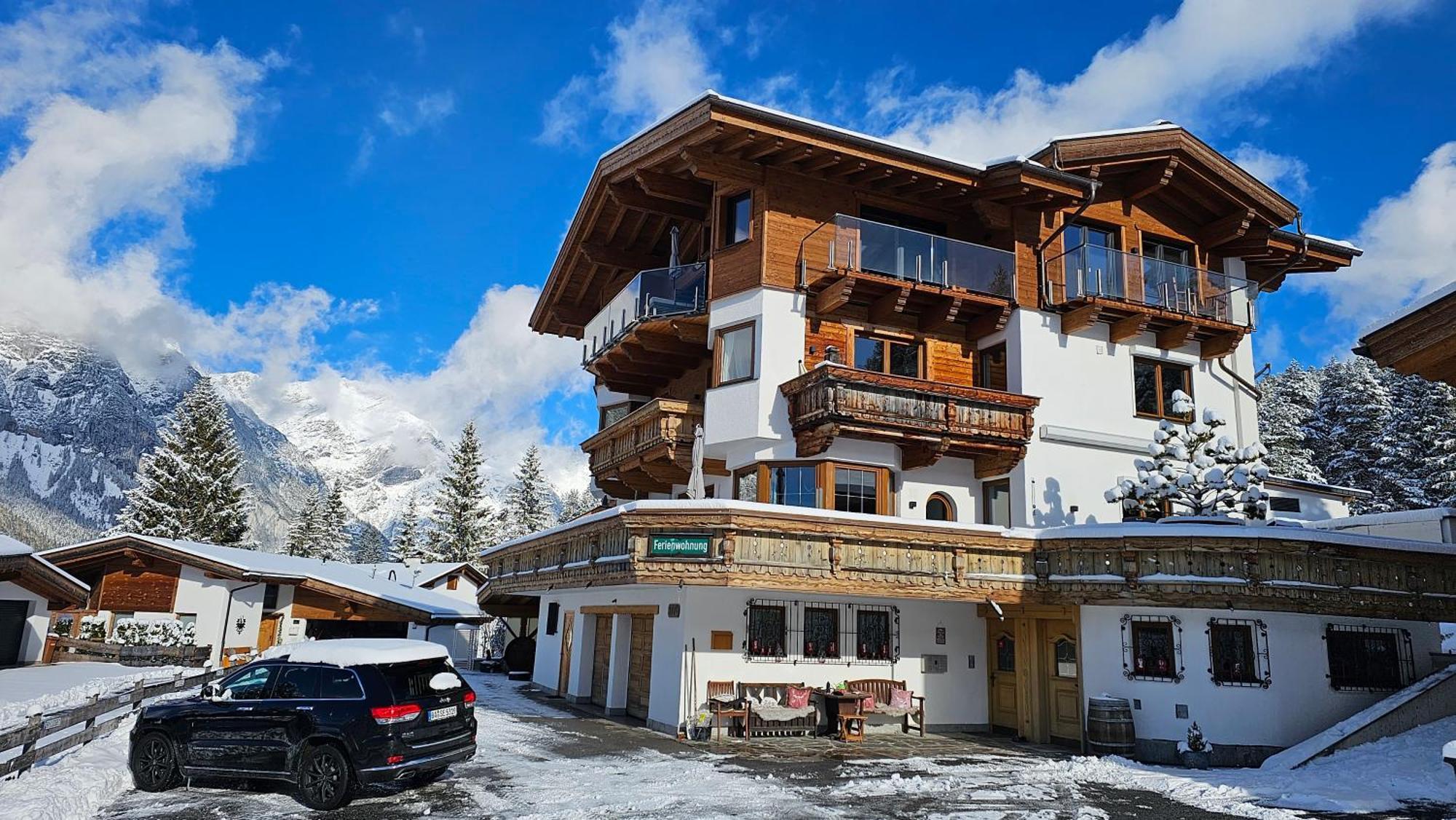 Schickster Sky Lodge Лойташ Экстерьер фото
